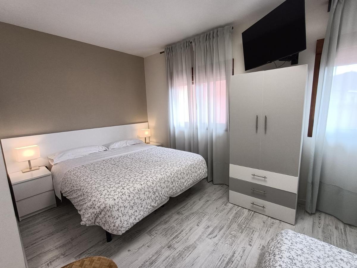 Hotel Rey Mundo Munébrega Zewnętrze zdjęcie